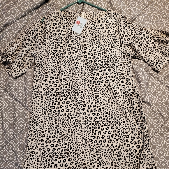 Dress - Picture 2 of 3